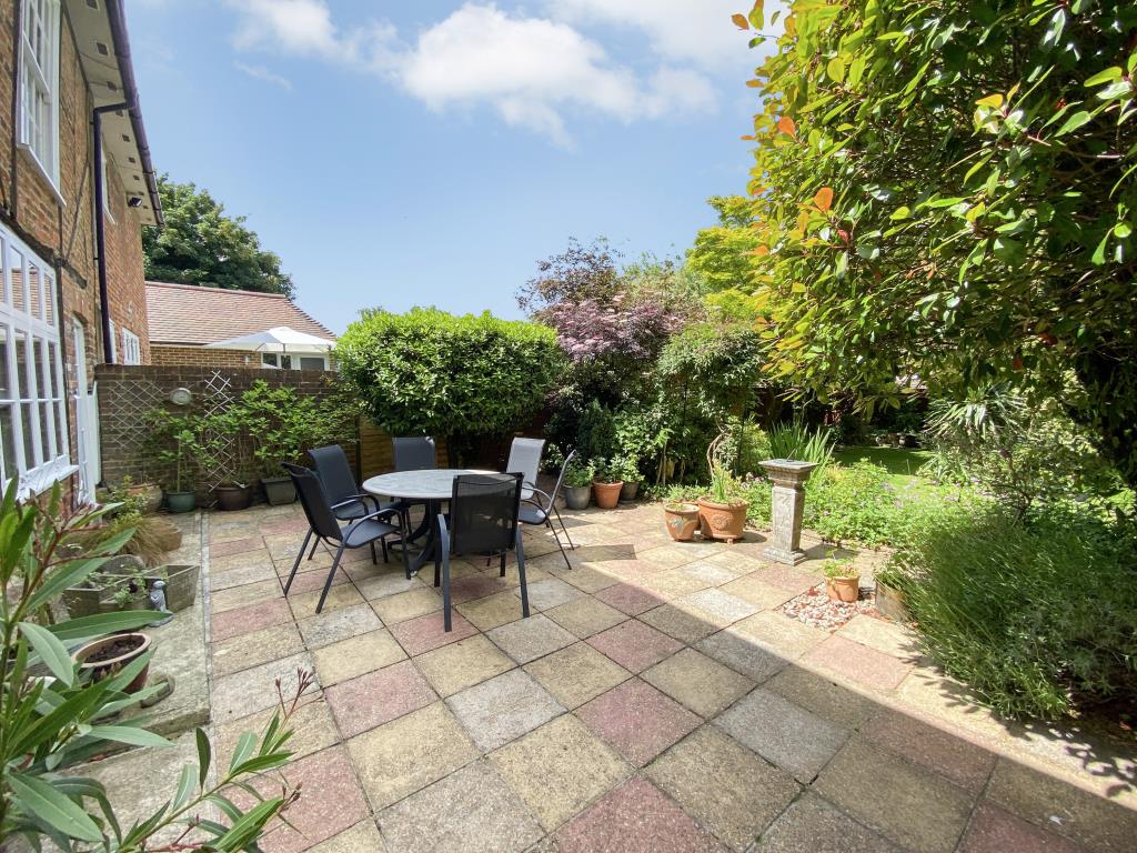 Lot: 129 - THREE-BEDROOM PERIOD PROPERTY IN POPULAR LOCATION - external view 3 - patio area